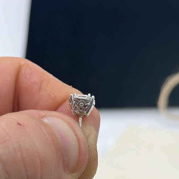 Sterling silver clear stones stud 925 - Picture 3 of 3